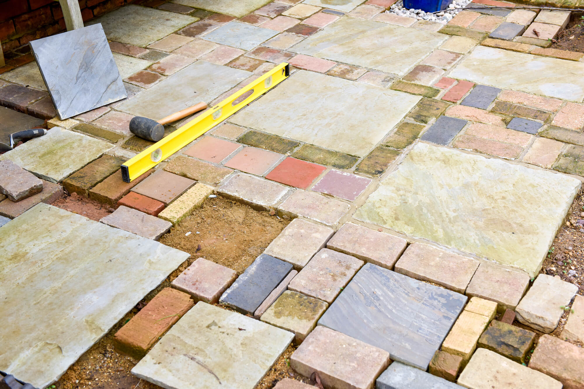 Random vs Repeating Paver Patterns
