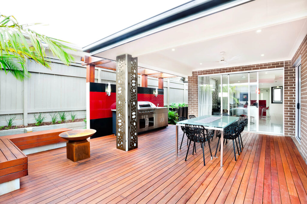 Ready‑to‑Assemble Outdoor Kitchen Kits vs. Custom Builds